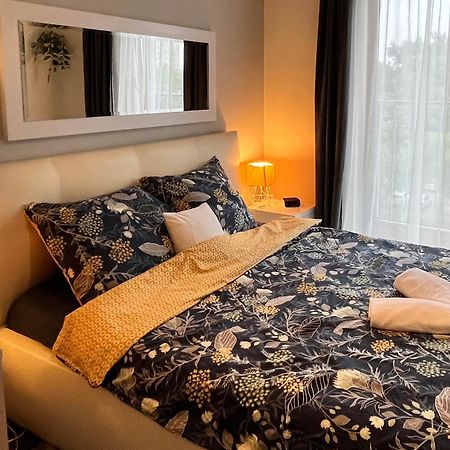 קרקוב Cracow Stay Premium Apartments Free Parking - 3 X Room - 3 X Aircondition מראה חיצוני תמונה