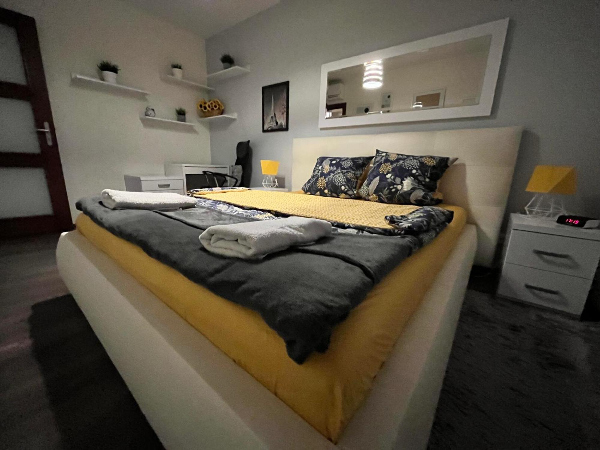 קרקוב Cracow Stay Premium Apartments Free Parking - 3 X Room - 3 X Aircondition מראה חיצוני תמונה